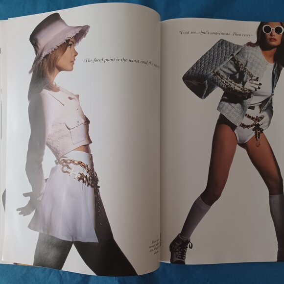 Rare 1993 1st Edition Chanel Catalog Book Karl Lagerfeld Sketches 162 Pages - Picture 11 of 15